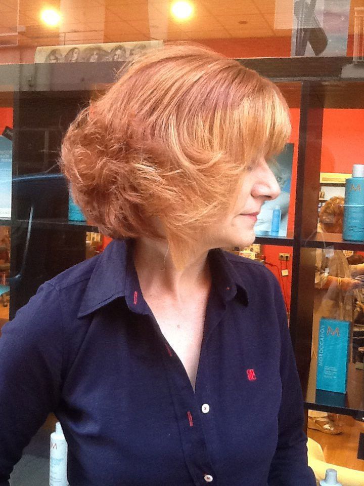 Corte estilo bob con color bronce